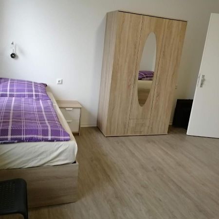 Möbliertes Zimmer mit eigenem Bad Uelzen Exterior foto