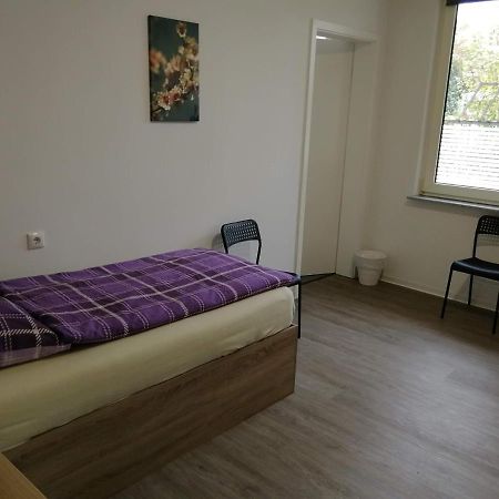 Möbliertes Zimmer mit eigenem Bad Uelzen Exterior foto